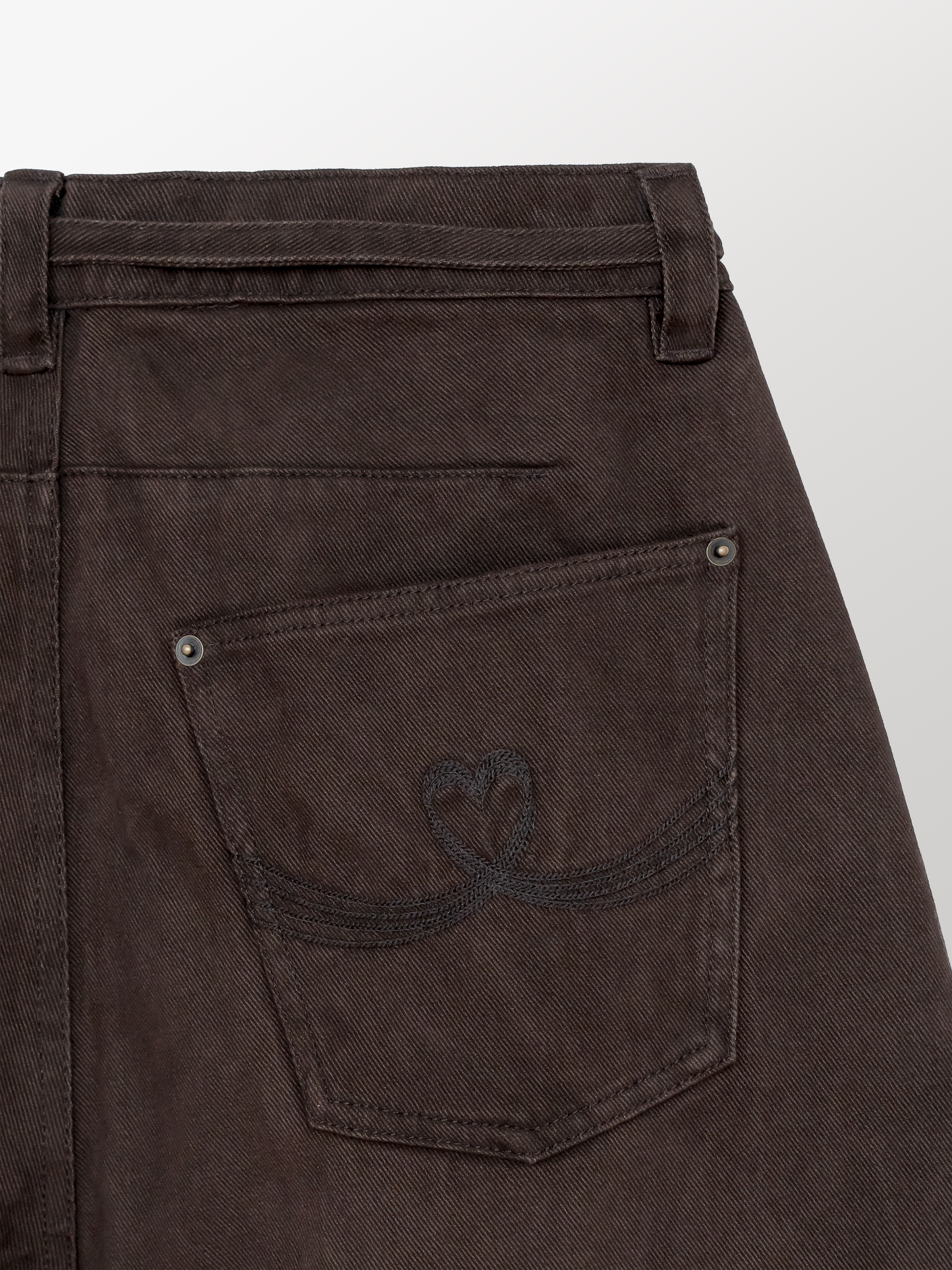 PINTUCK TWILL PANTS [BROWN]